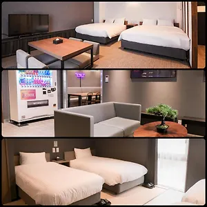 Wayfarer Shinsaibashi Hotel